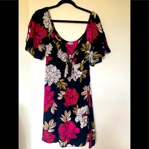 NWOT Large Billabong dress